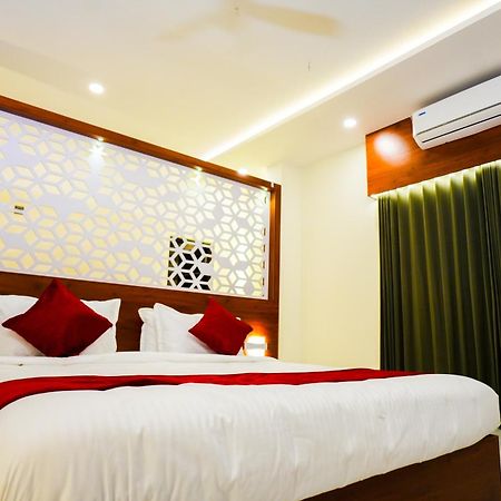 Hotel 24Inn Residency Pathanāmthitta Εξωτερικό φωτογραφία