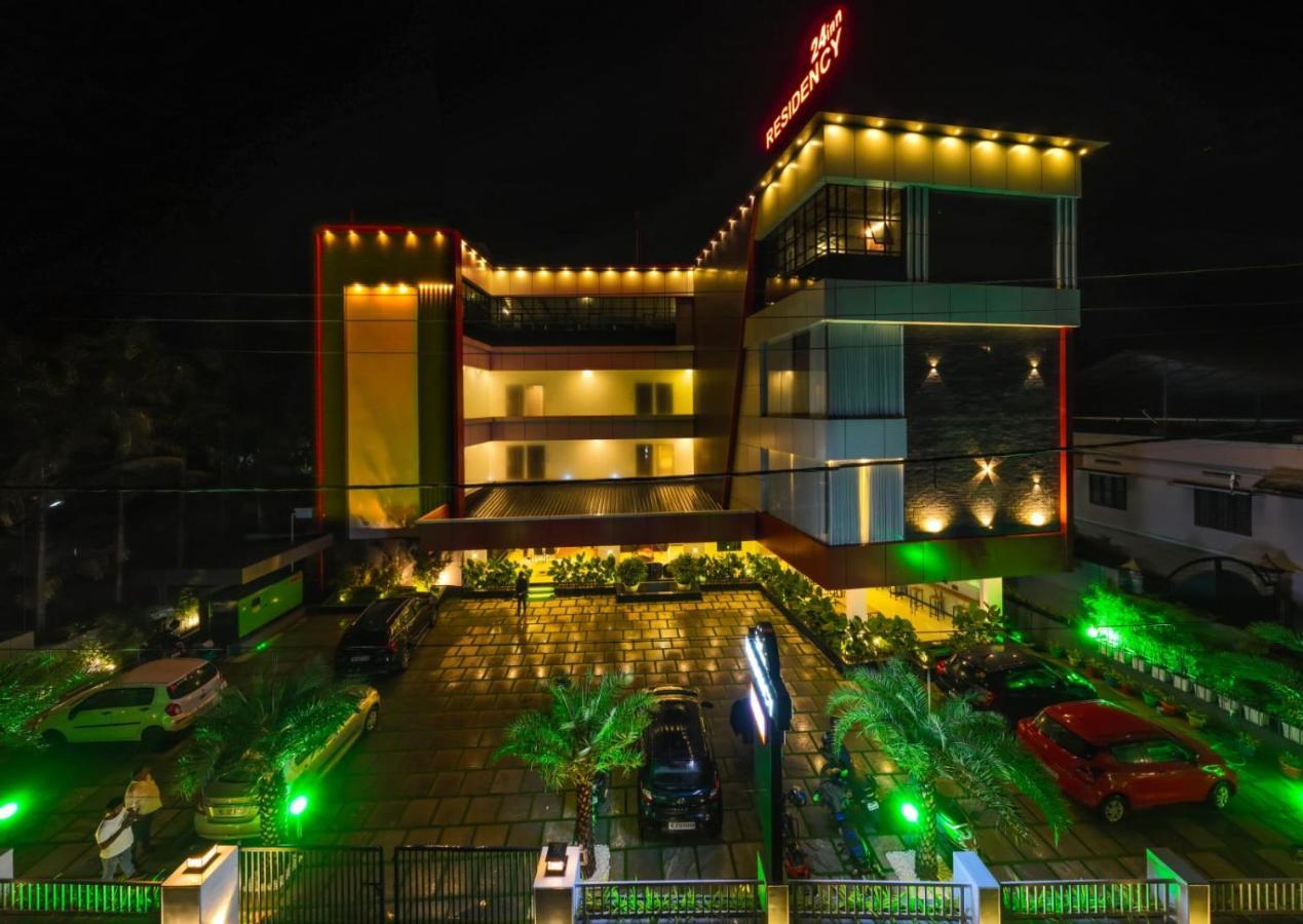 Hotel 24Inn Residency Pathanāmthitta Εξωτερικό φωτογραφία