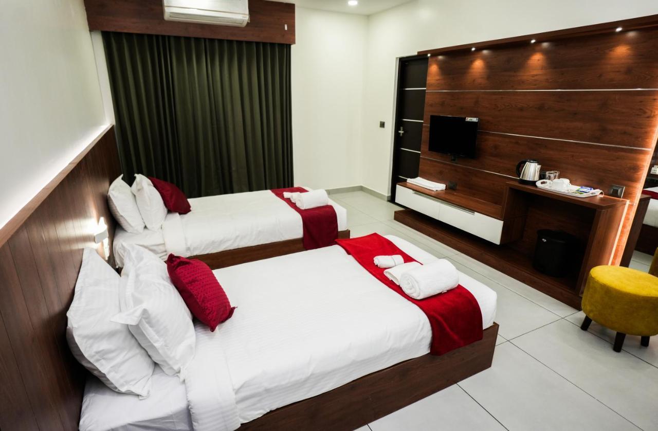 Hotel 24Inn Residency Pathanāmthitta Εξωτερικό φωτογραφία