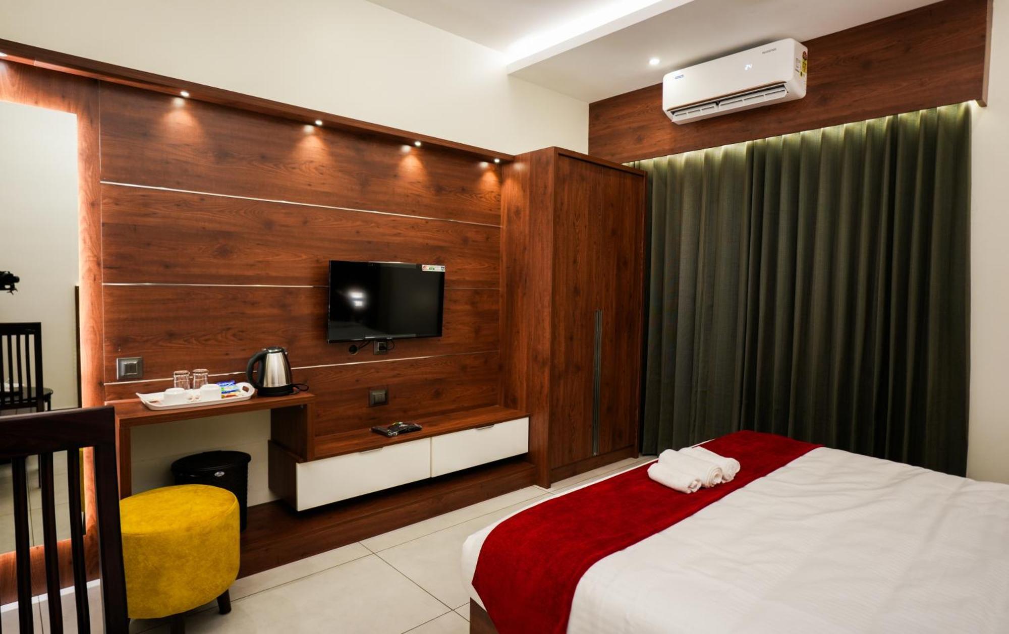 Hotel 24Inn Residency Pathanāmthitta Εξωτερικό φωτογραφία